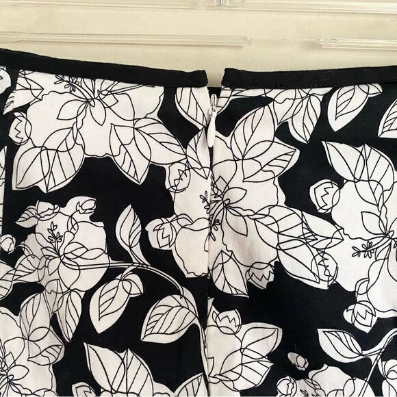 Dress Barn Skirt Black White Floral 8 - Picture 6 of 9